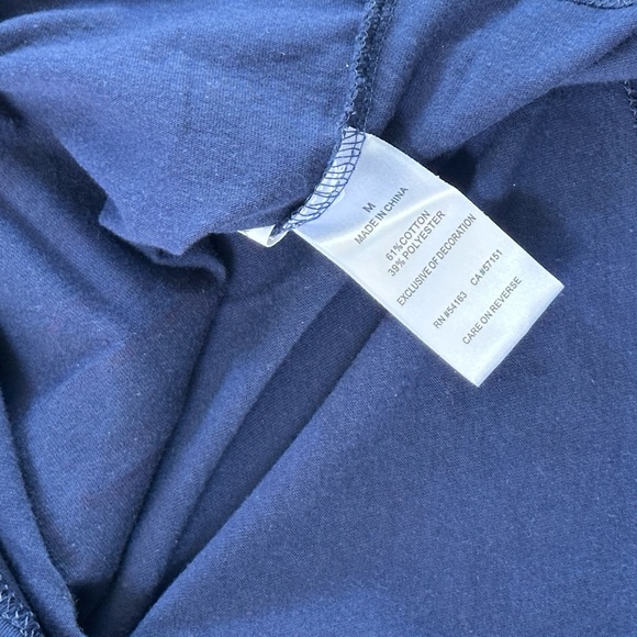 ⚾️❤️Cute Metallic 2018 Boston Red Sox V-Neck Tee - Navy, Red, Silver -Medium❤️⚾️ - Picture 9 of 10